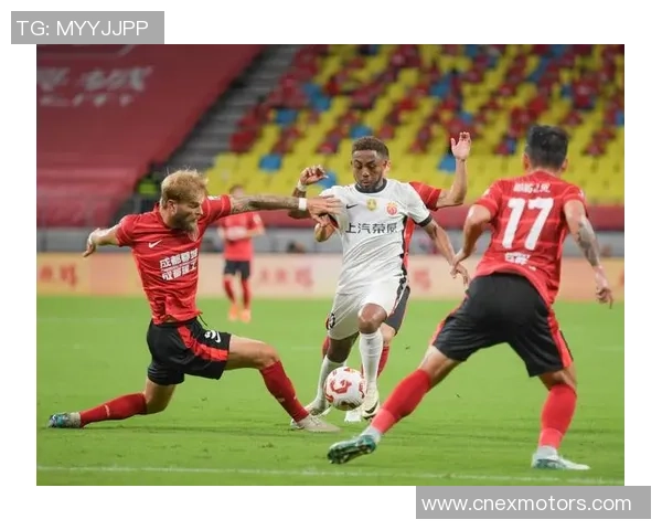 成都足球队荣登足球灵活性排行榜第五名展现出色竞技水平与团队协作能力