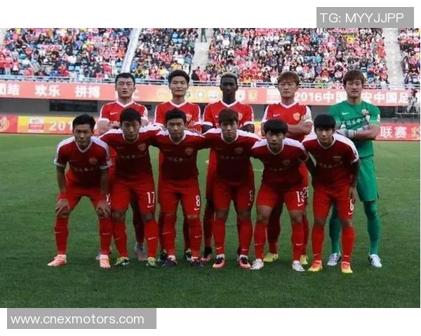 深圳足球队以55分领跑全运会积分榜展现强劲实力